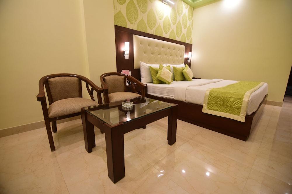 Hotel Varanasi Inn Bagian luar foto