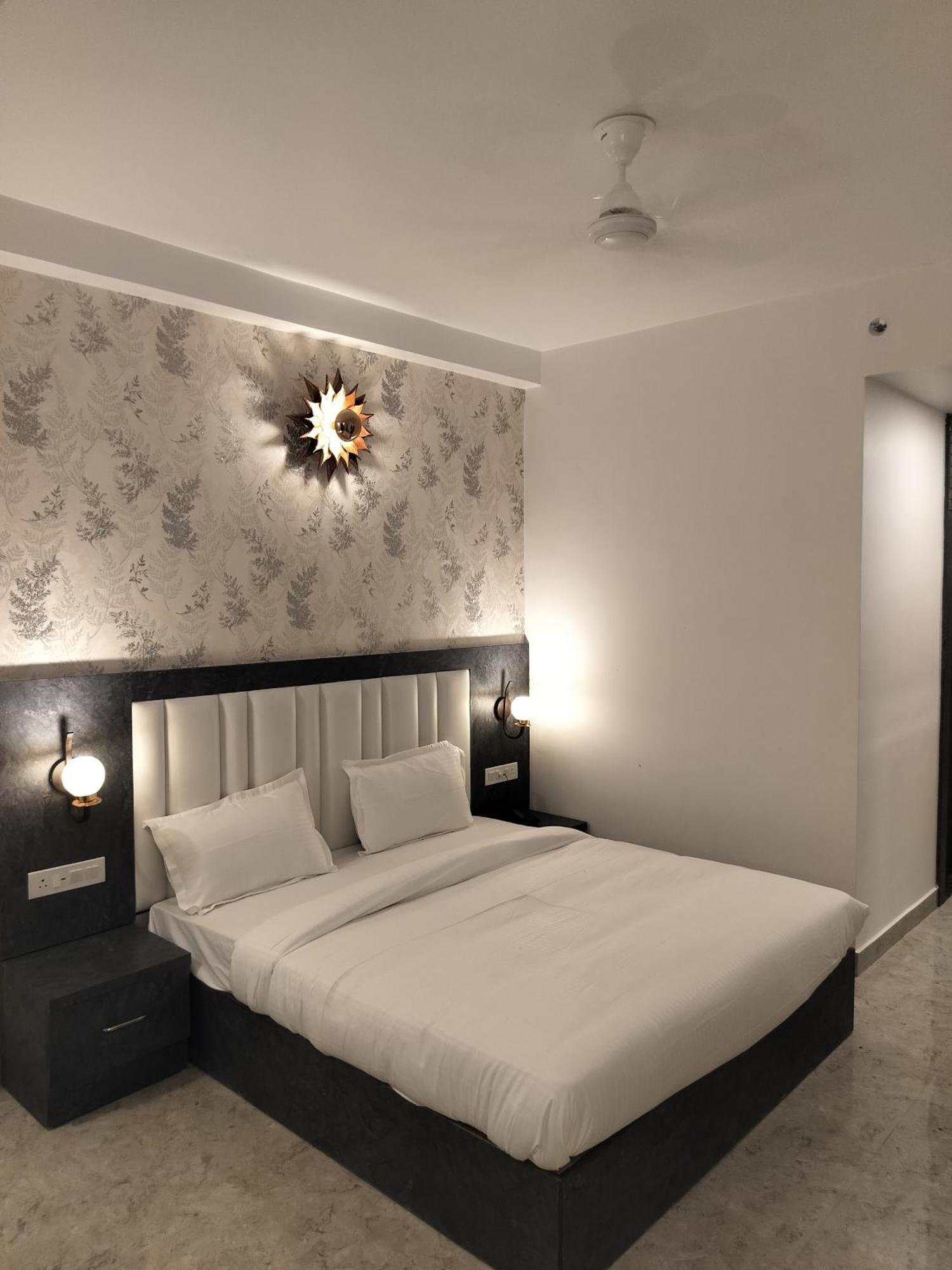 Hotel Varanasi Inn Bagian luar foto