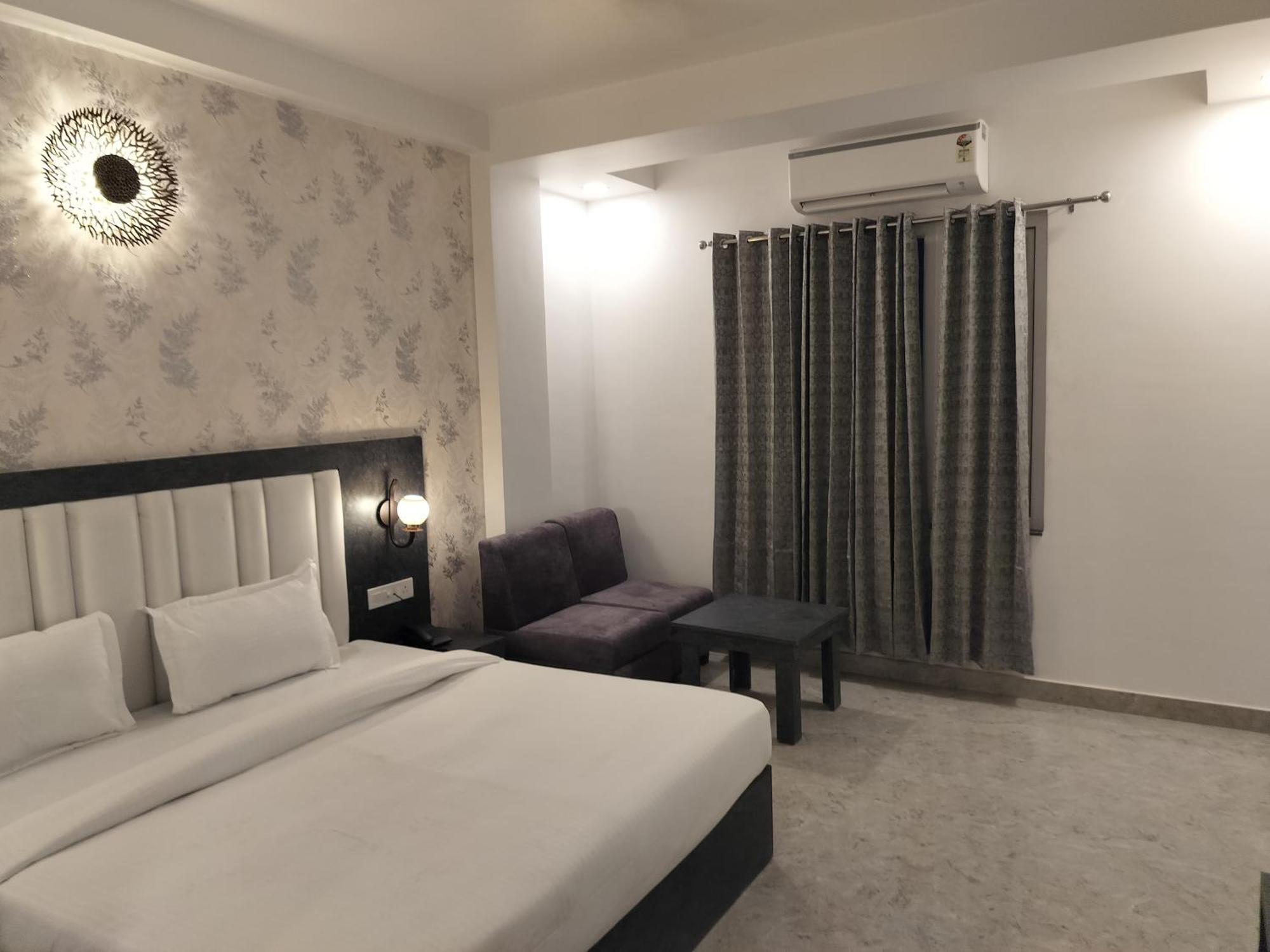 Hotel Varanasi Inn Bagian luar foto