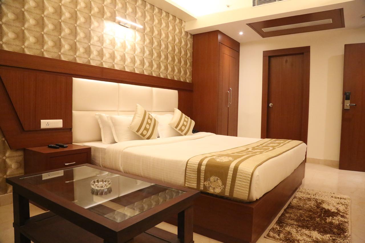 Hotel Varanasi Inn Bagian luar foto