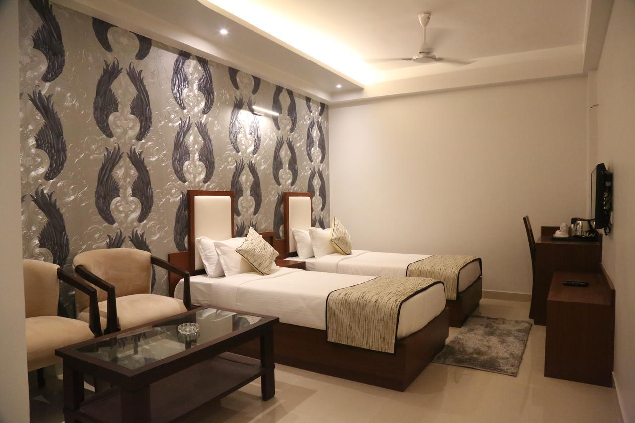 Hotel Varanasi Inn Bagian luar foto