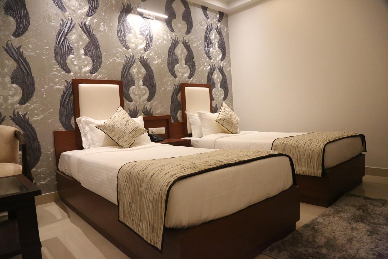 Hotel Varanasi Inn Bagian luar foto