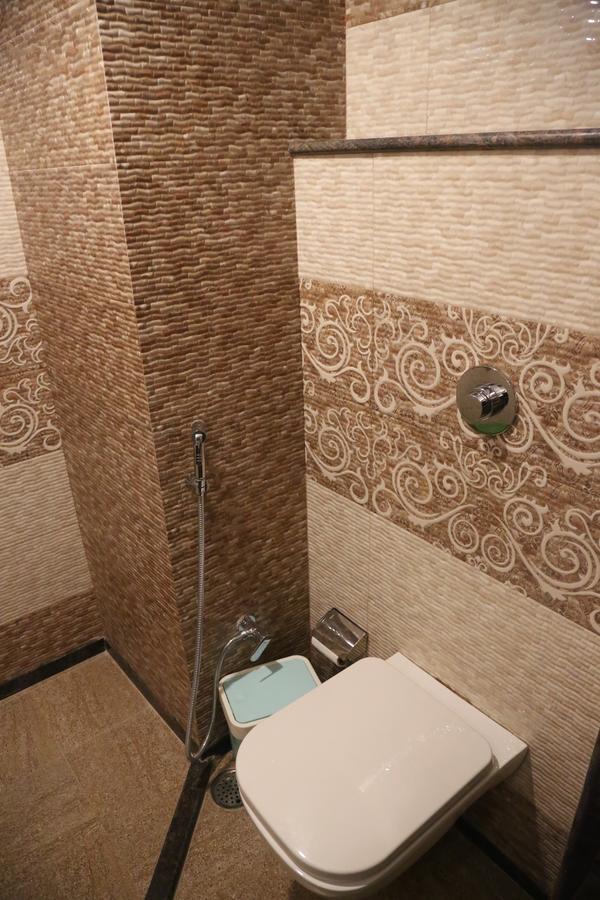 Hotel Varanasi Inn Bagian luar foto