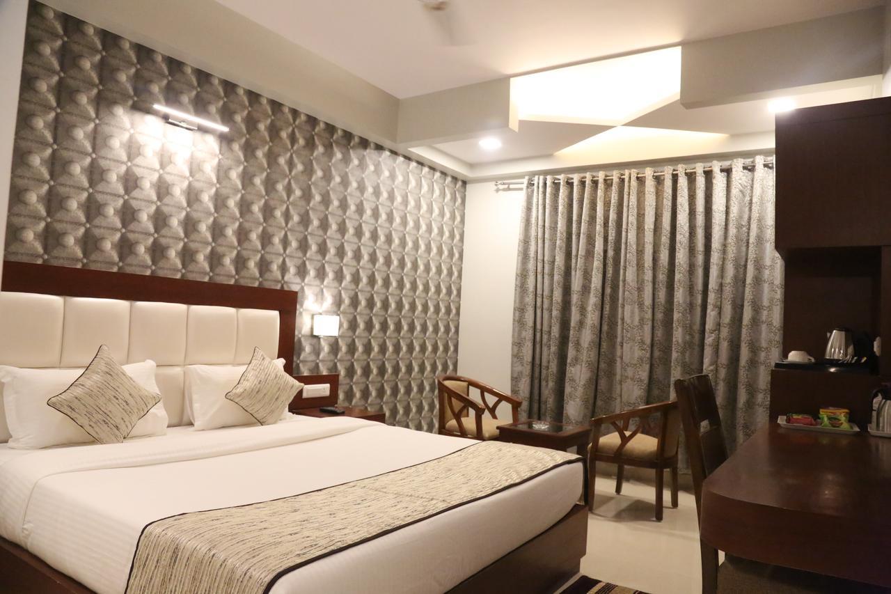 Hotel Varanasi Inn Bagian luar foto