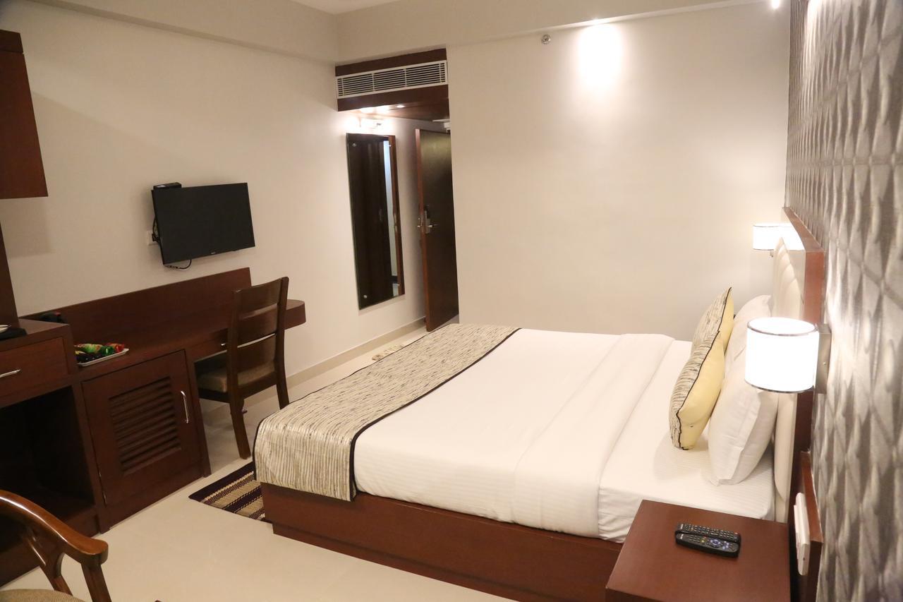 Hotel Varanasi Inn Bagian luar foto