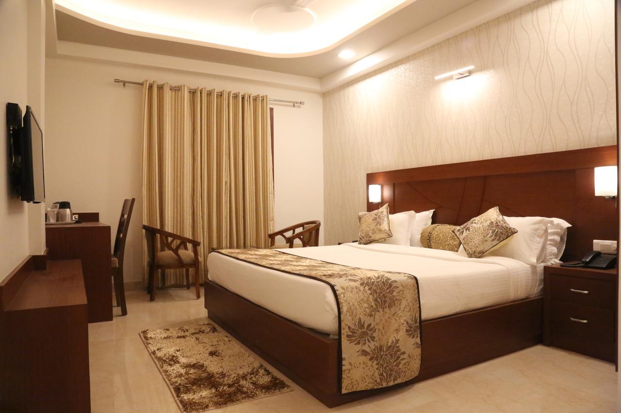 Hotel Varanasi Inn Bagian luar foto