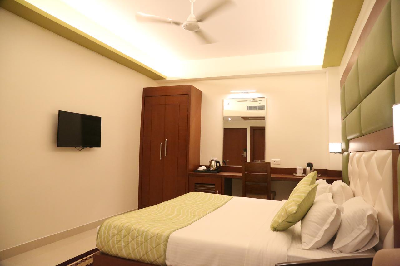 Hotel Varanasi Inn Bagian luar foto