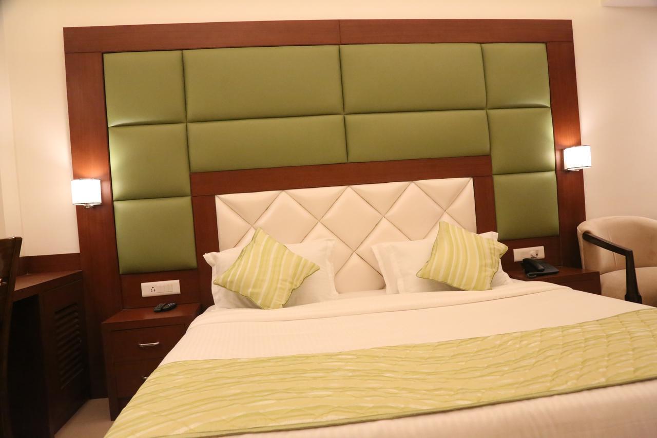 Hotel Varanasi Inn Bagian luar foto