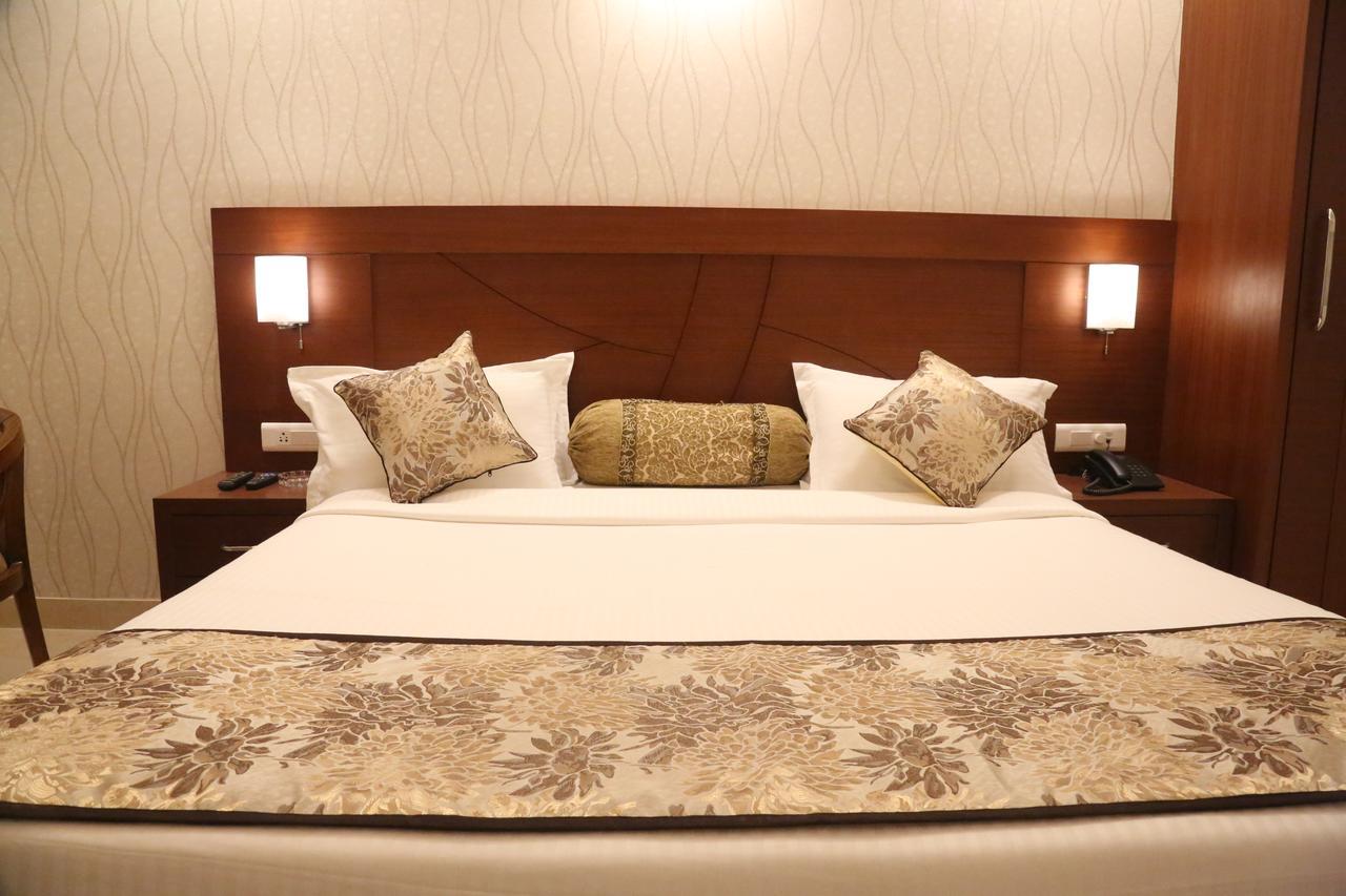 Hotel Varanasi Inn Bagian luar foto