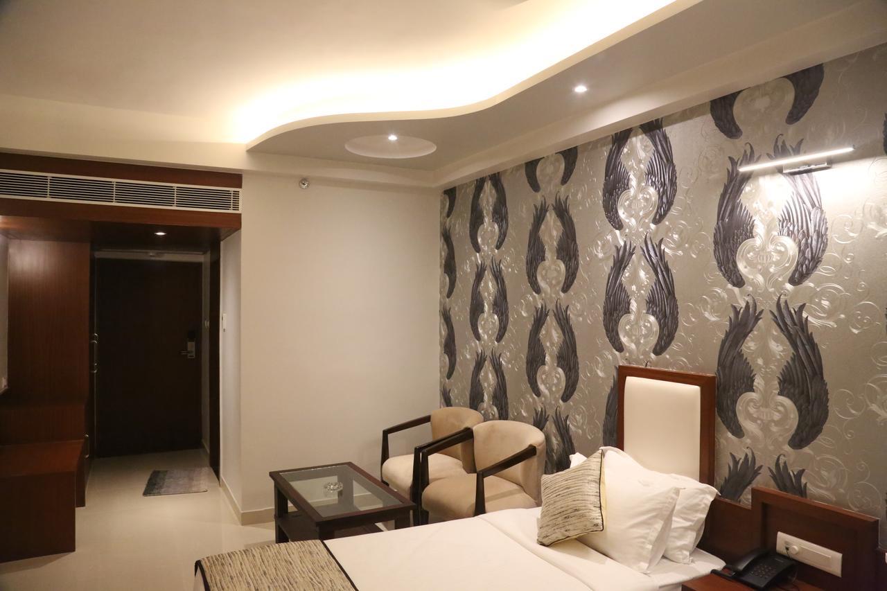 Hotel Varanasi Inn Bagian luar foto
