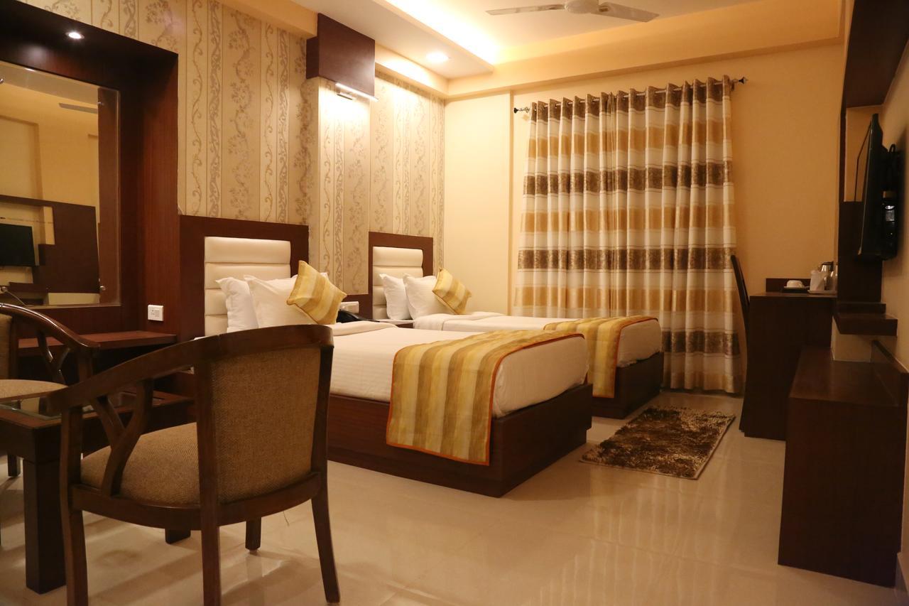 Hotel Varanasi Inn Bagian luar foto