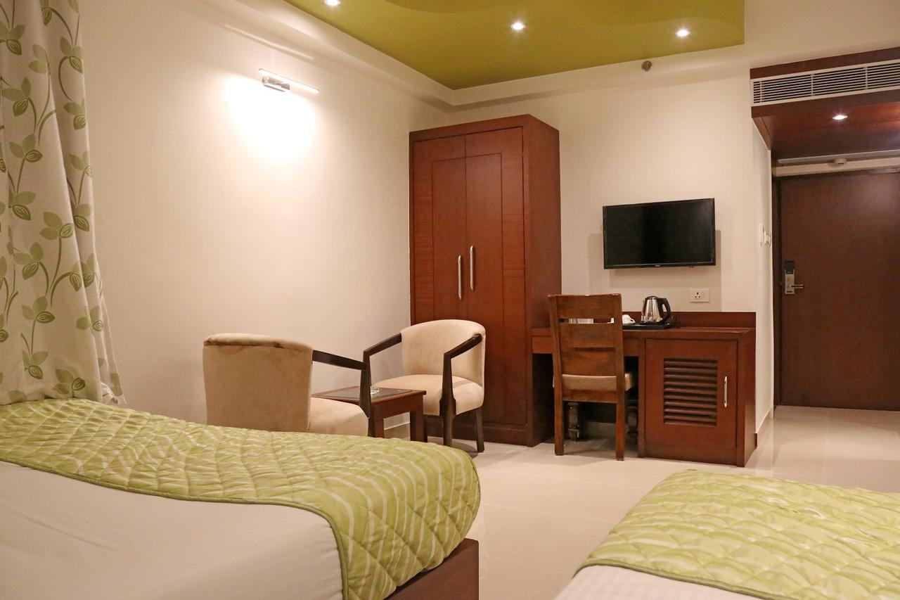 Hotel Varanasi Inn Bagian luar foto