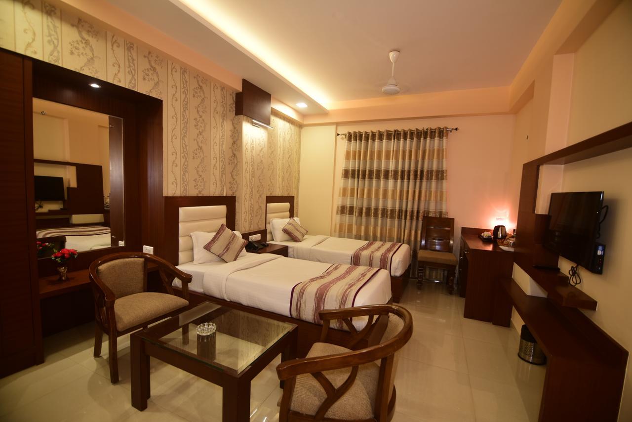 Hotel Varanasi Inn Bagian luar foto